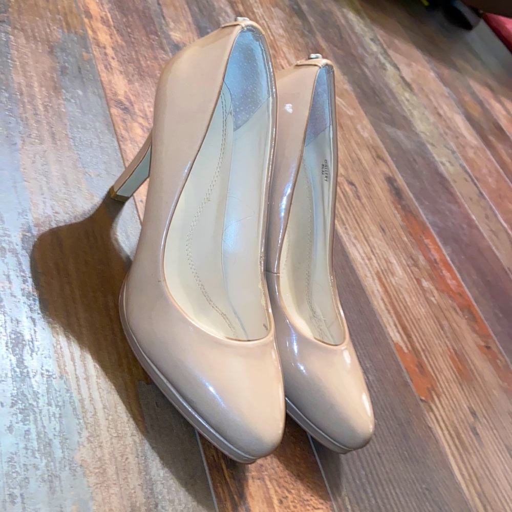 Nude colored pattern leather heels